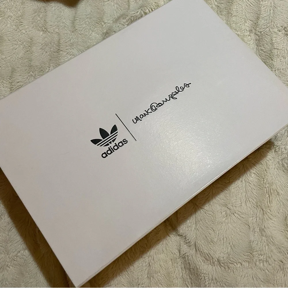 Adidas aloha super gonz cloud white black KOOLS